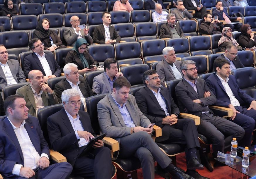 بازدید وزیر ارتباطات از توانمندی‌های ۵G و فیبرنوری ایرانسل
