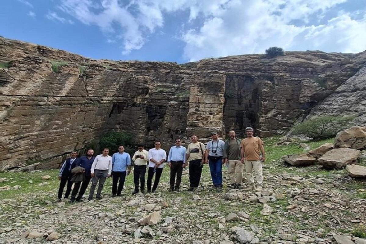 گنج ۲۰۰۰ ساله در غرب ایران کشف شد