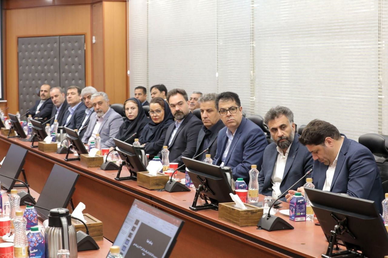 برگزاری نشست هماهنگی عملیات انبارگردانی با تأکید بر همدلی و بررسی دستاوردهای فروشگاه‌های زنجیره‌ای شهروند