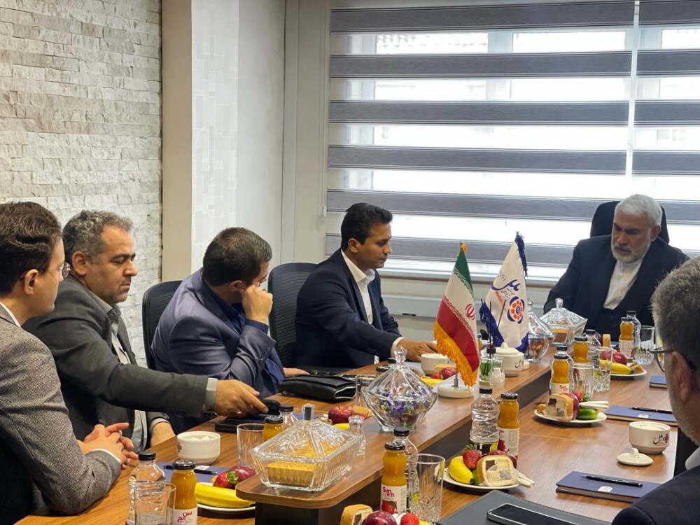بازدید مدیر عامل موسسه اعتباری ملل از دفتر حقوقی مشهد
