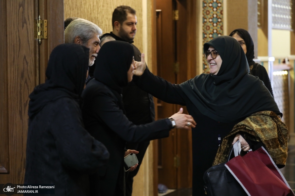 سید محمد خاتمی و فاطمه مهاجرانی در مراسم سالگرد درگذشت زهرا شجاعی