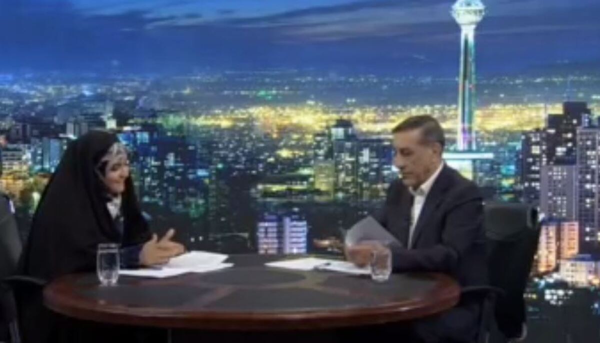 انتقاد تند معاون پزشکیان به مجری گفتگوی خبری/ شما می‌خواهید بگویید در دولت قبل همه‌چیز گل و بلبل بود