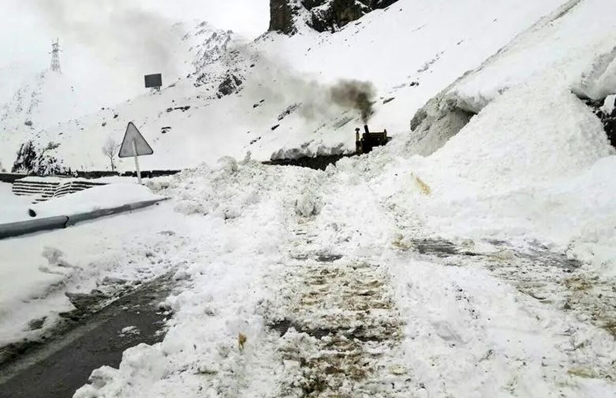 مسافران در گردنه‌ حیران گرفتار شدند + فیلم