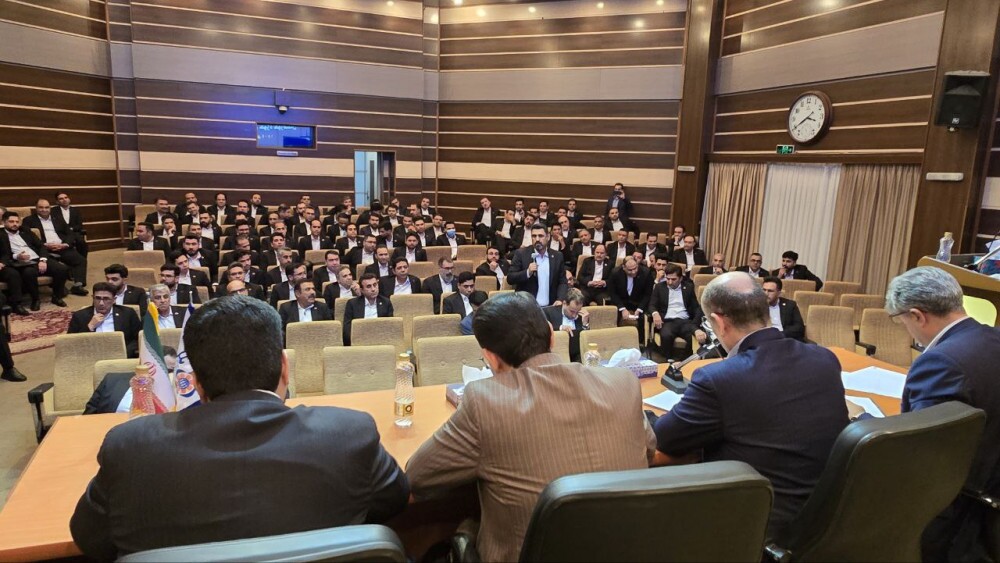 بازسازی و تعالی مؤسسه اعتباری ملل با محوریت اعتماد و انگیزه همکاران امکان پذیر است