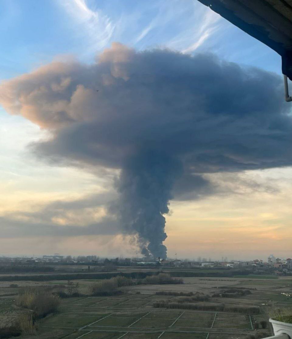 فوری/ آتش سوزی هولناک کارخانه کاله در شهر آمل + فیلم