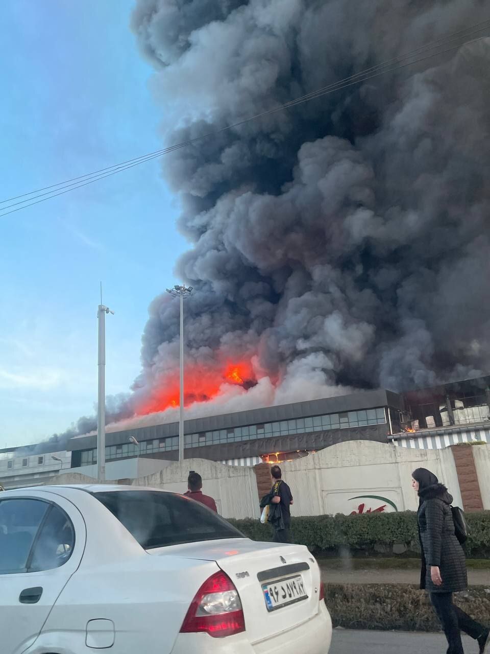 فوری/ آتش سوزی هولناک کارخانه کاله در شهر آمل + فیلم