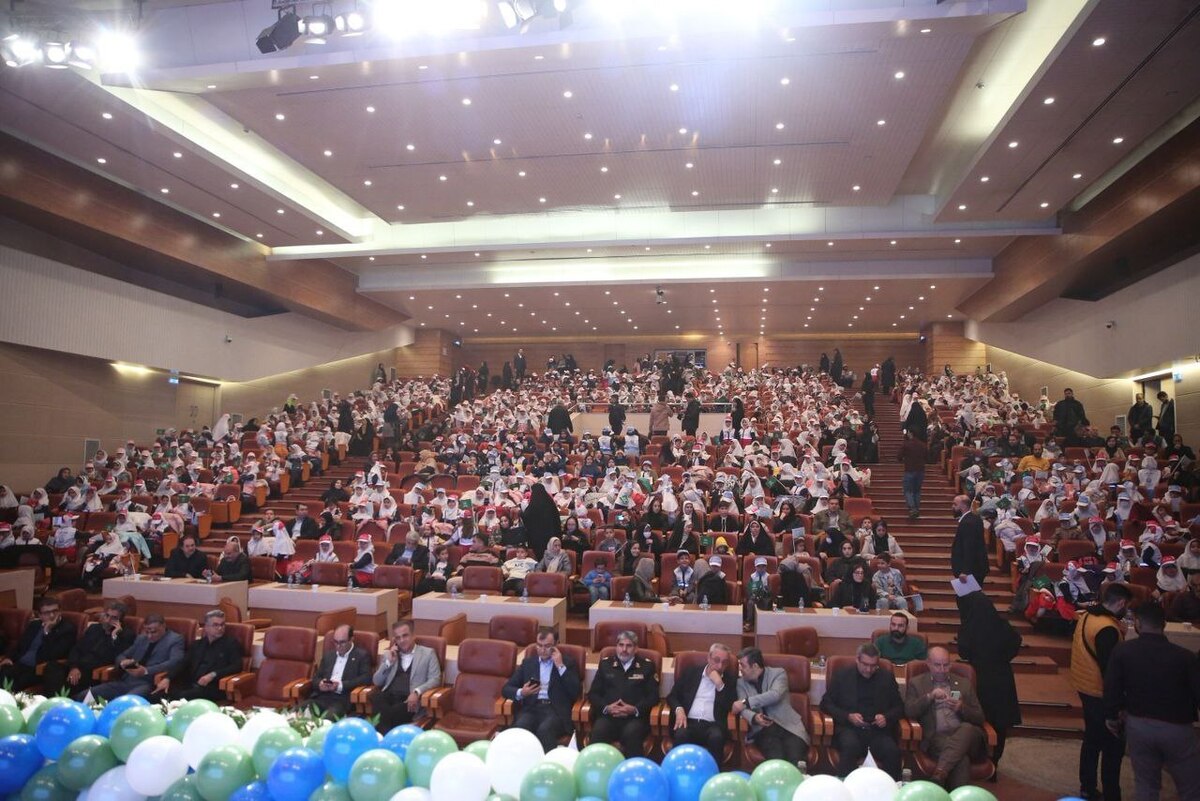 تقدیر از برگزیدگان پویش سراسری «آب را بیمه کنیم»