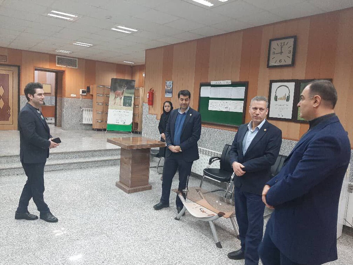 مدیرعامل بیمه البرز در بازدید سرزده از شعبه شهرکرد: رضایت مشتریان مؤثرترین تبلیغ است