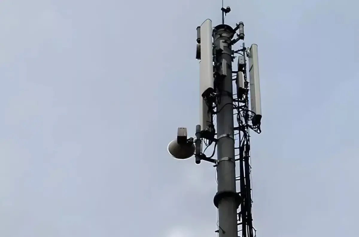 قطع پیامک و اختلال تلفنی در تهران و بخش‌هایی از کشور/ قطعی اینترنت تا چه زمانی ادامه دارد؟