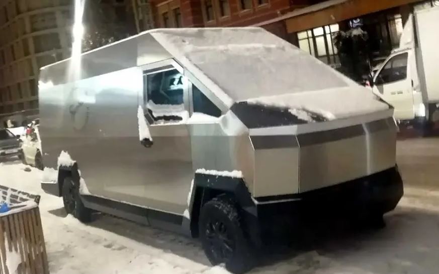 نمونه روسی سایبرتراک؛ یک ون باری از آمد درآمد + تصاویر نمونه روسی سایبرتراک؛ یک ون باری از آمد درآمد + تصاویر