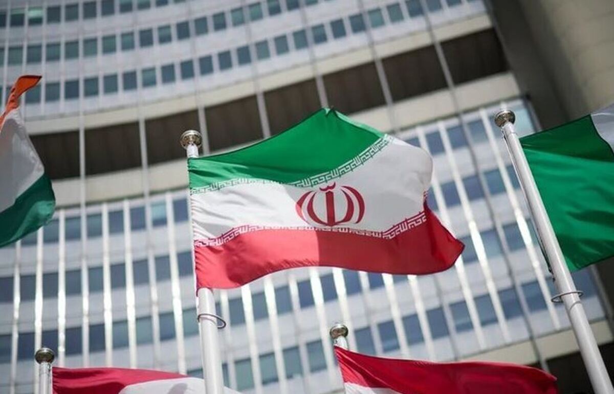 بازداشت ۲ نفر در تجمع مقابل سفارت ایران در لندن