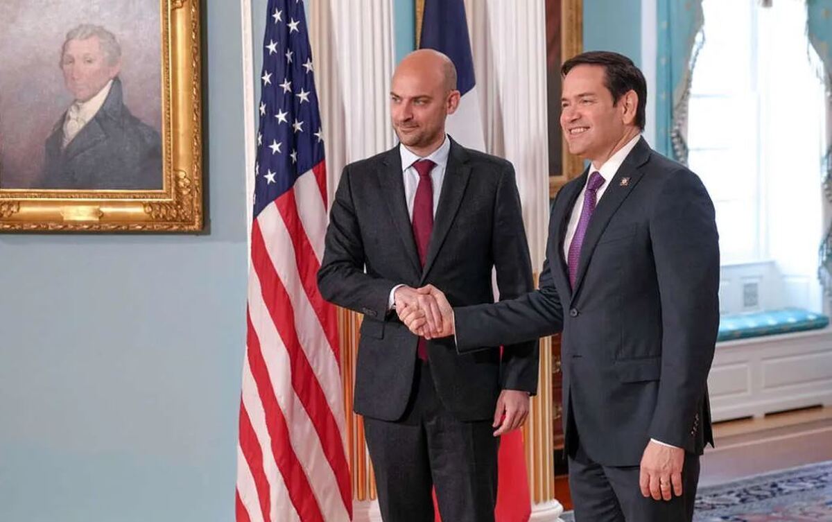 گفتگوی تلفنی وزرای خارجه آمریکا و فرانسه درباره ایران