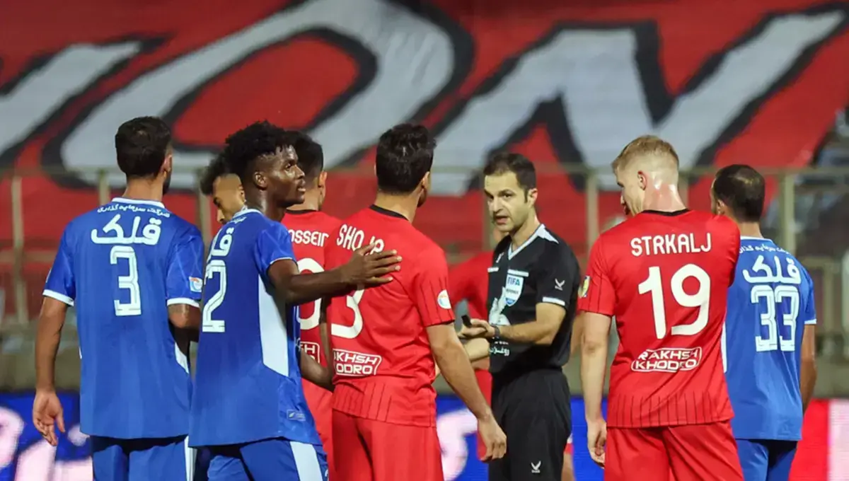 احتمال تعویق ۲۴ ساعته تقابل استقلال و تراکتور