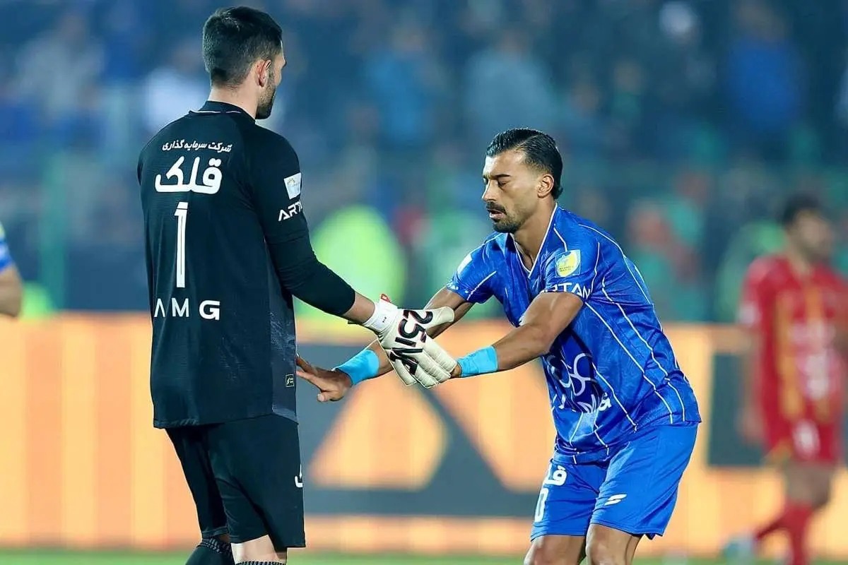 رامین رضاییان زیر تیغ استقلال