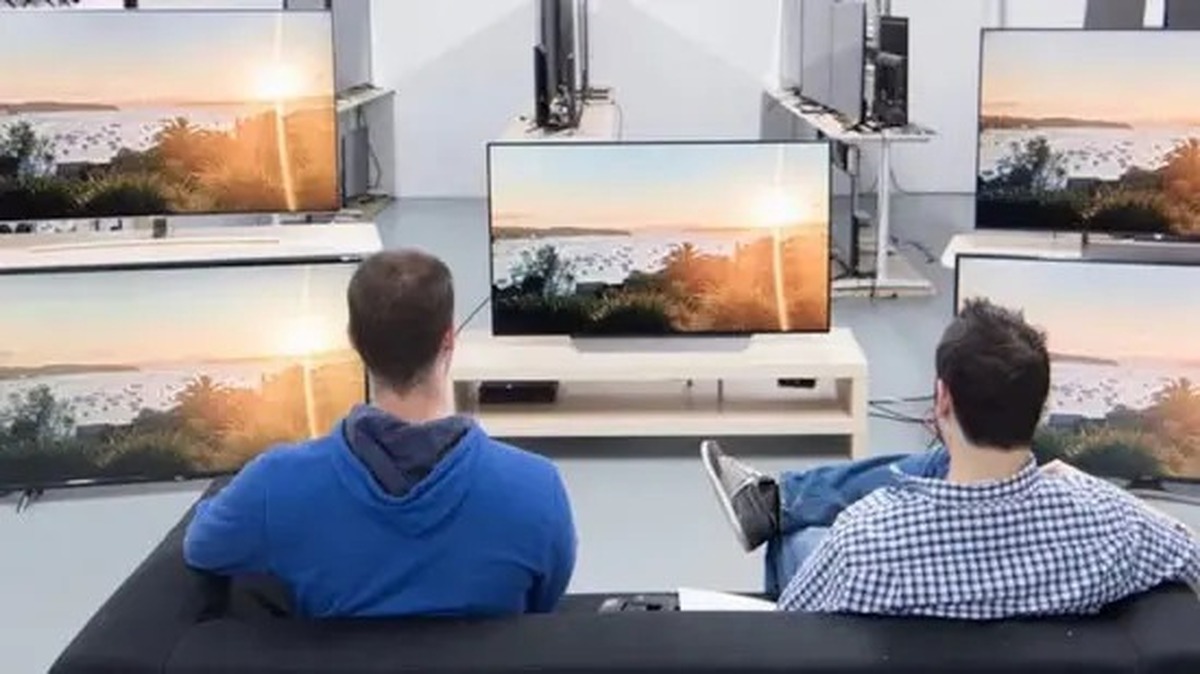 قیمت این تلویزیون ۵۷ میلیارد تومان است + فیلم