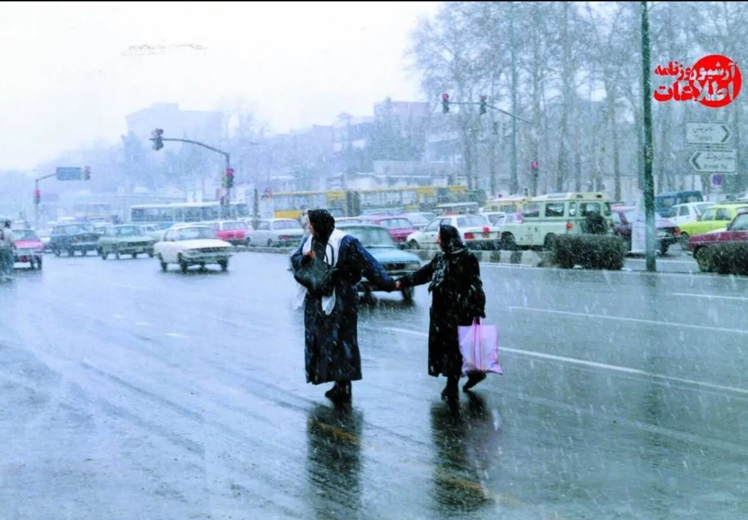 تهران برفی در دی‌ماه ۱۳۷۴ + عکس
