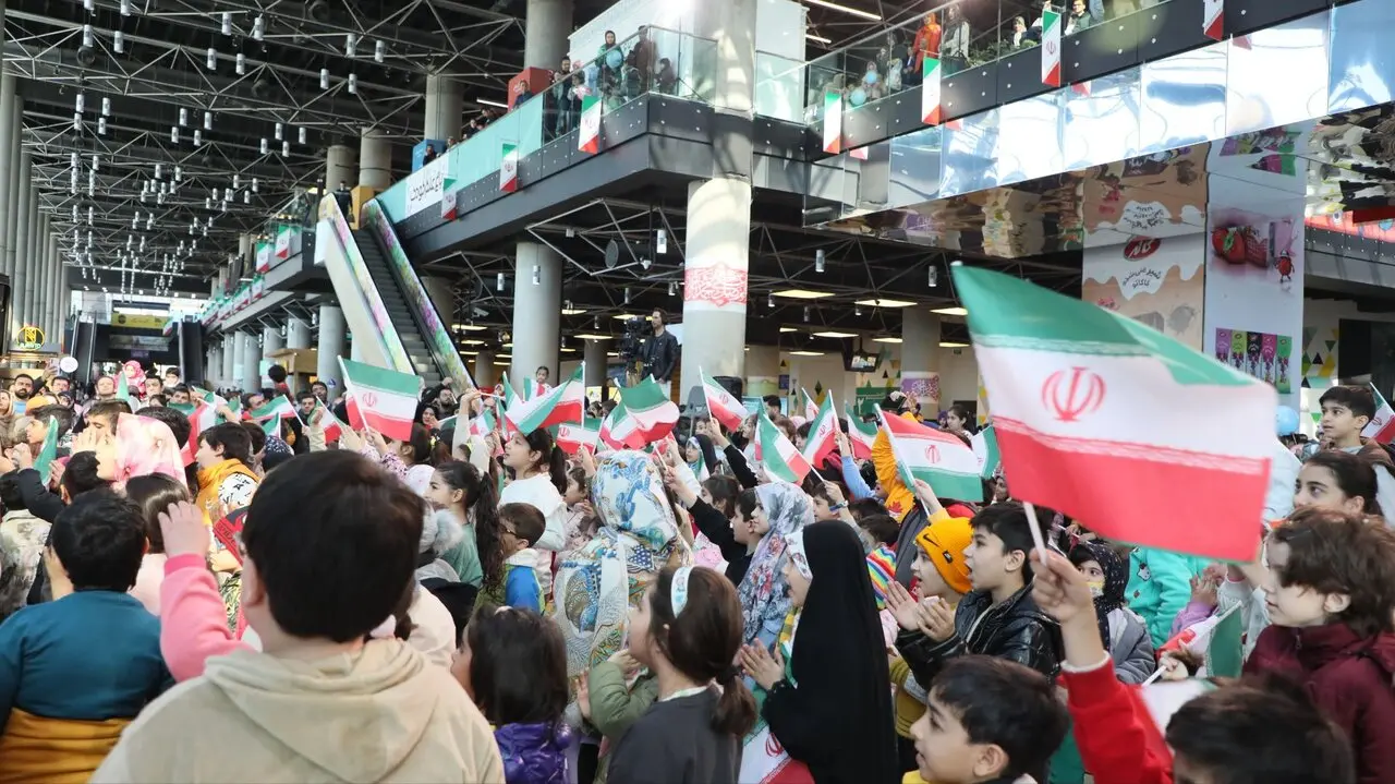 برپایی جشن مبعث در باغ کتاب تهران برپایی جشن مبعث در باغ کتاب تهران