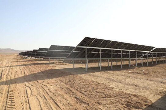 صدور بیش از ظرفیت مجوز برای احداث ۱۰۰ هزار مگاوات نیروگاه خورشیدی/ خط انتقال برق دچار مشکل می‌شود؟