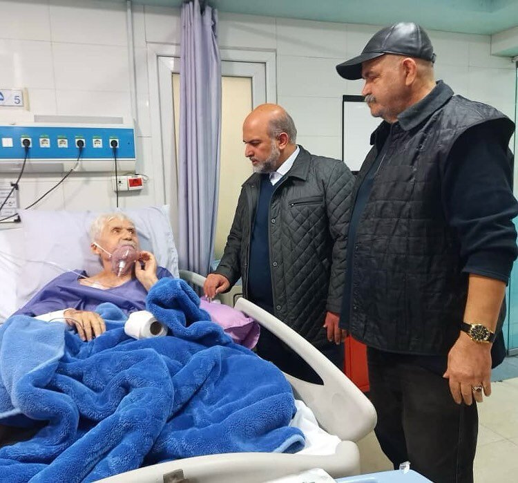 تصاویر تأثربرانگیز از عنایت بخشی در بیمارستان