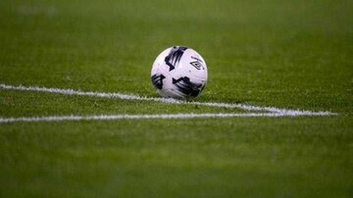 زمان و زمین علیه فوتبال ایران / طرفداران فوتبال سرخورده شدند