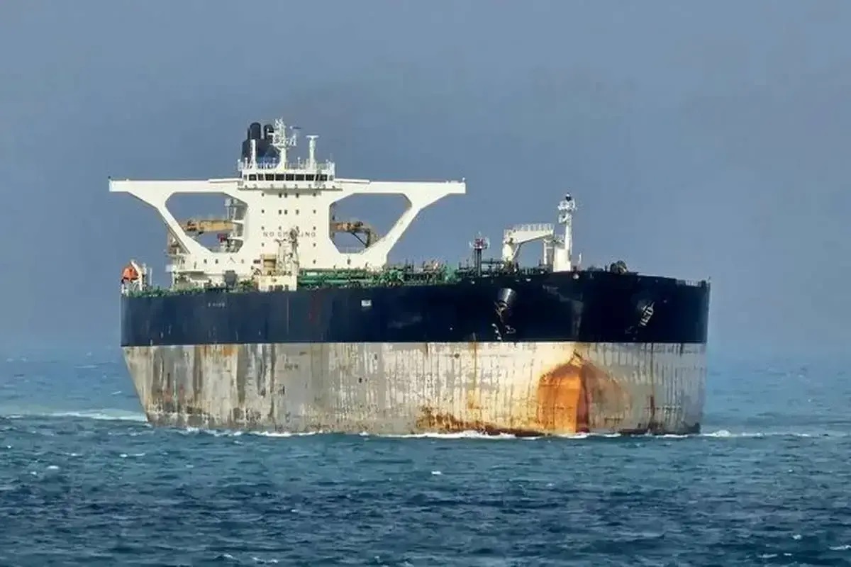 آغاز جنگ دریایی ایران و آمریکا / نفتکش ایرانی از چنگ نیروهای آمریکا گریخت + عکس