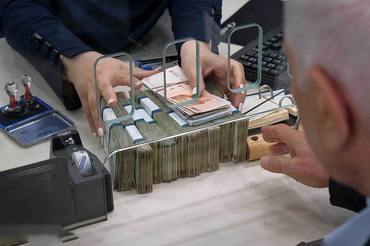 نیمی از تسهیلات بانکی در جیب ۱۰۰ شرکت