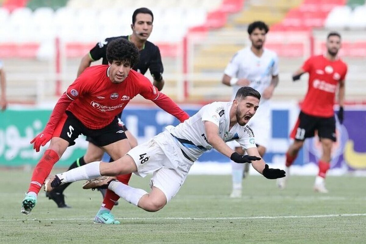 تصمیم غافلگیرکننده تراکتور برای جلب هواداران/قیمت بلیت دیدار تراکتور و ملوان اعلام شد