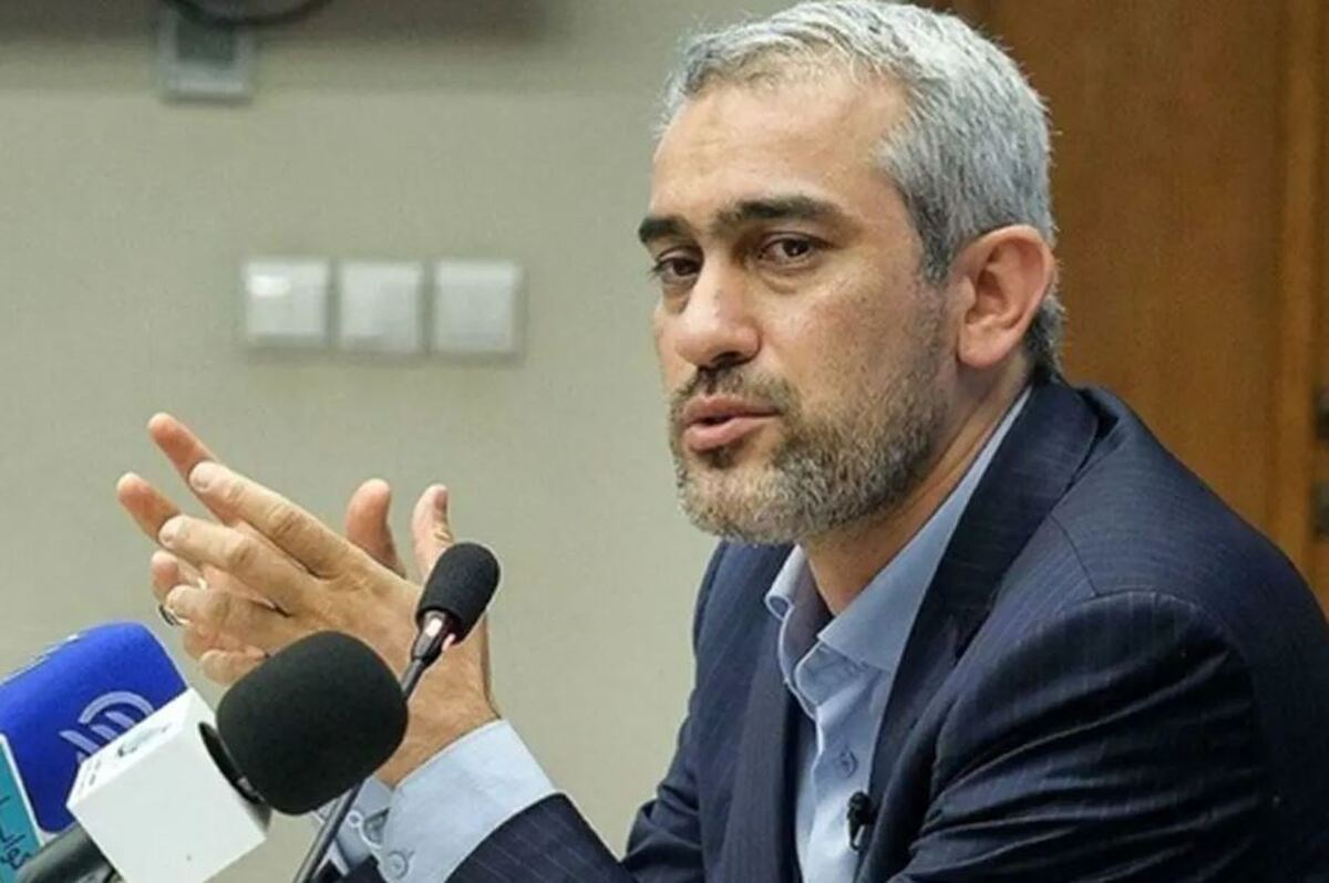 وزیر اقتصاد: برای ثبات‌بخشی به بازار ارز شبانه‌روز تلاش می‌کنیم