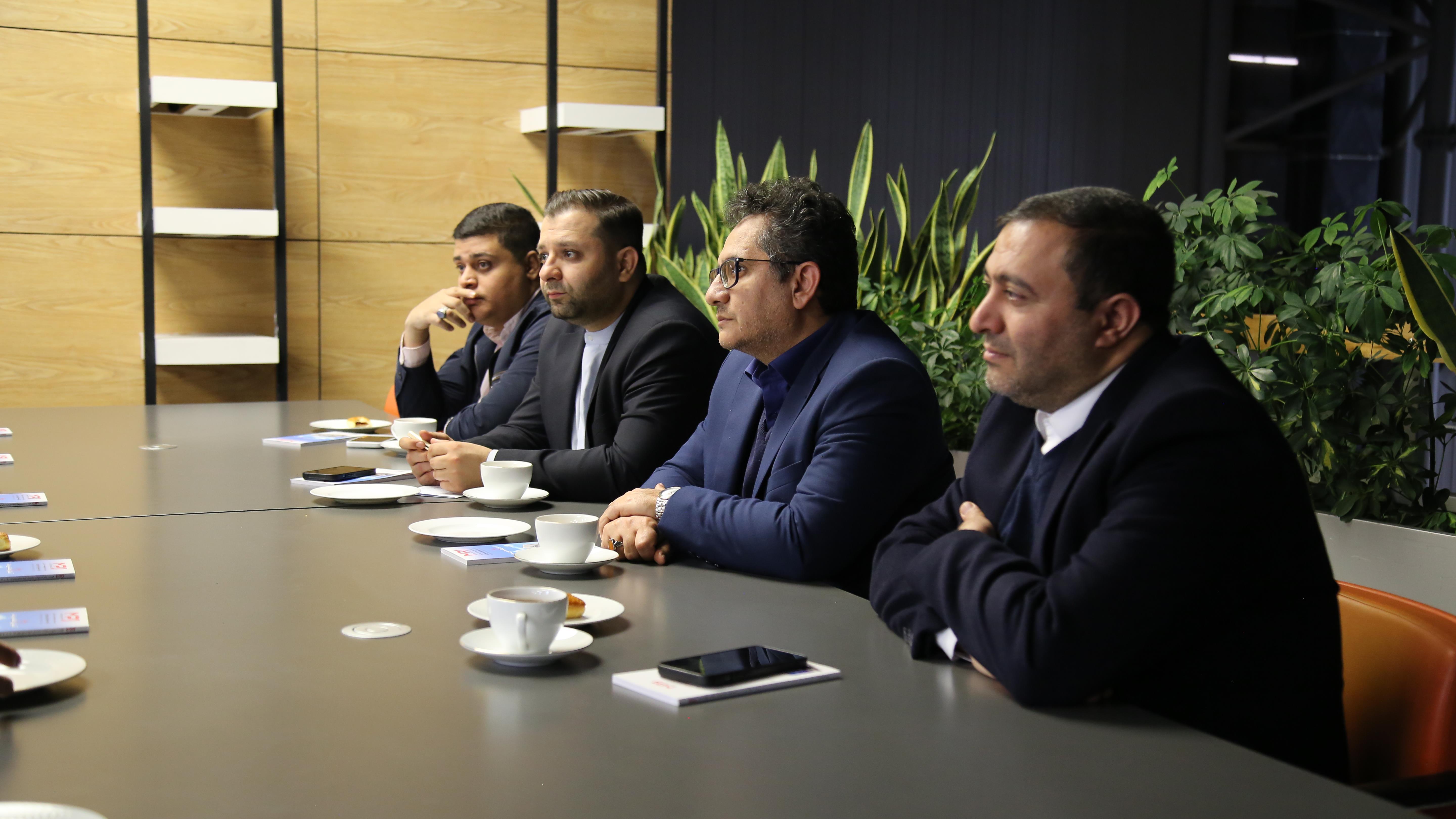 بازدید مدیران ثمسکن از نمایشگاه خانه نوآوری و فناوری ایران بازدید مدیران ثمسکن از نمایشگاه خانه نوآوری و فناوری ایران