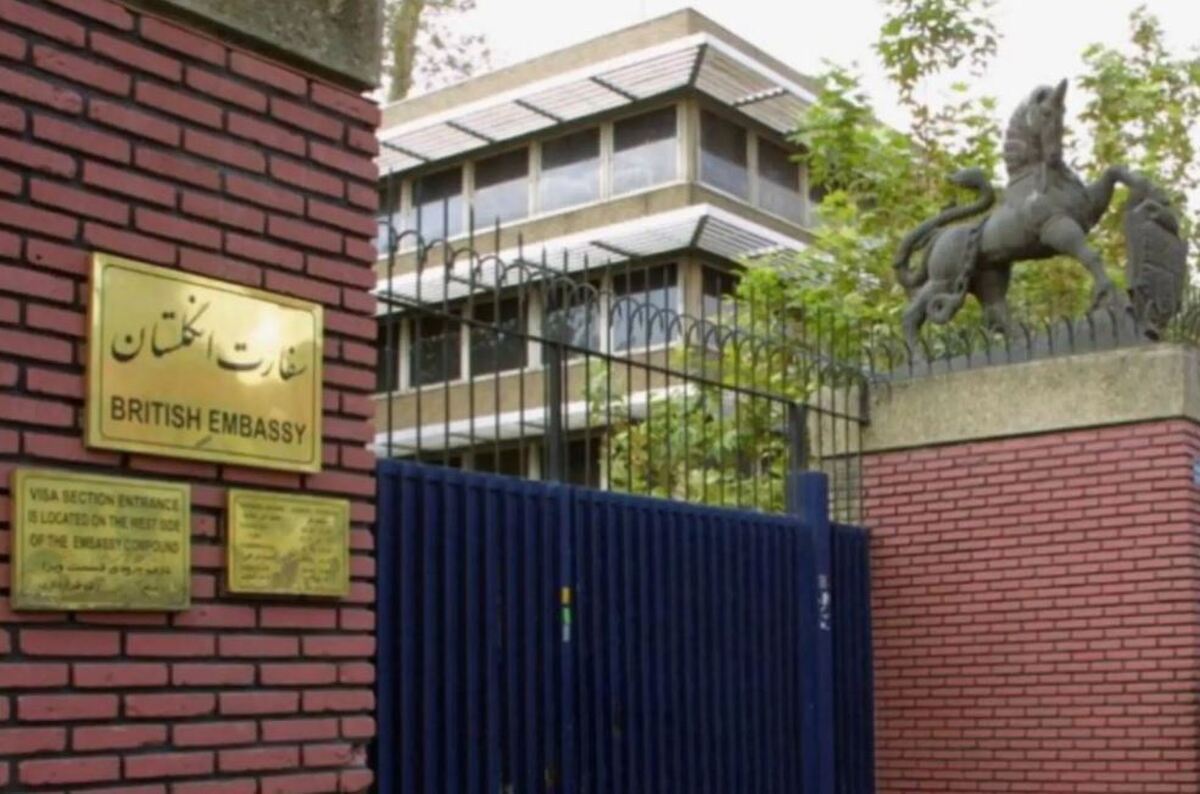 علت خروج ناگهانی سفیر انگلیس از تهران افشا شد