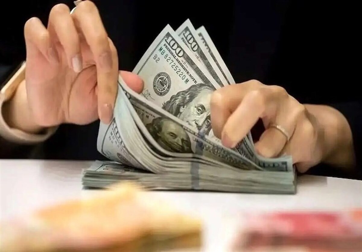 کاهش سهم دلار آمریکا از ذخایر جهانی/ مدیران به دنبال تنوع بخشیدن به ذخایر هستند