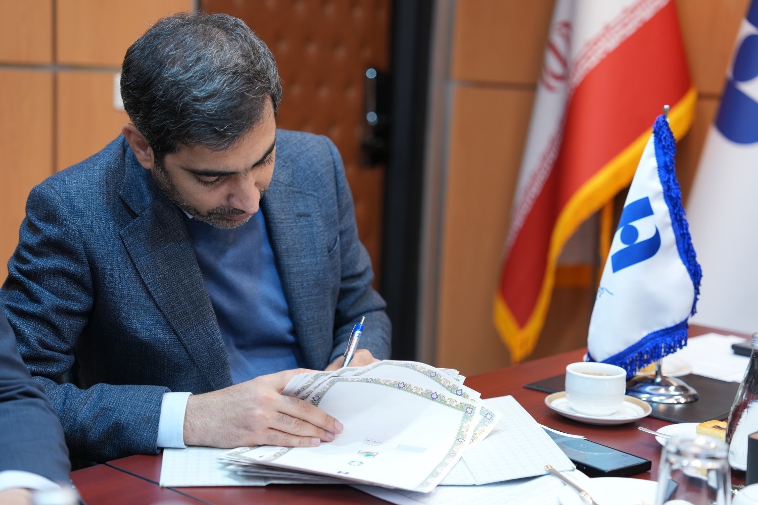 محسن سیفی: صیانت از دارایی نسل آینده اهمیت ویژهای برای بانک صادرات ایران دارد / شینا انصاری: توسعه همکاری با بانک صادرات ایران الگوی بدیع برای پاسخ به نیازهای محیط زیست کشور خواهد بود محسن سیفی: صیانت از دارایی نسل آینده اهمیت ویژهای برای بانک صادرات ایران دارد / شینا انصاری: توسعه همکاری با بانک صادرات ایران الگوی بدیع برای پاسخ به نیازهای محیط زیست کشور خواهد بود