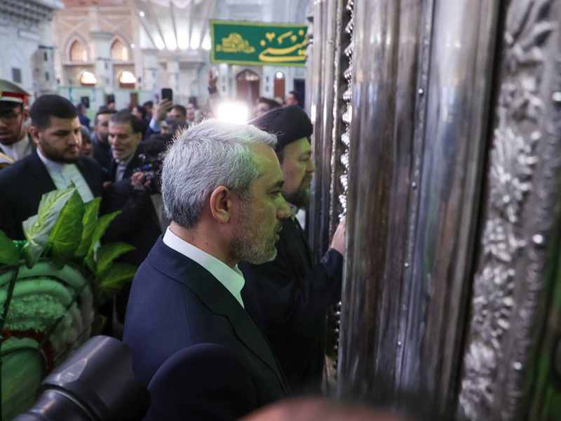 تجدید میثاق مدیران و کارکنان بانک تجارت با آرمانهای امام راحل (ره) تجدید میثاق مدیران و کارکنان بانک تجارت با آرمانهای امام راحل (ره)