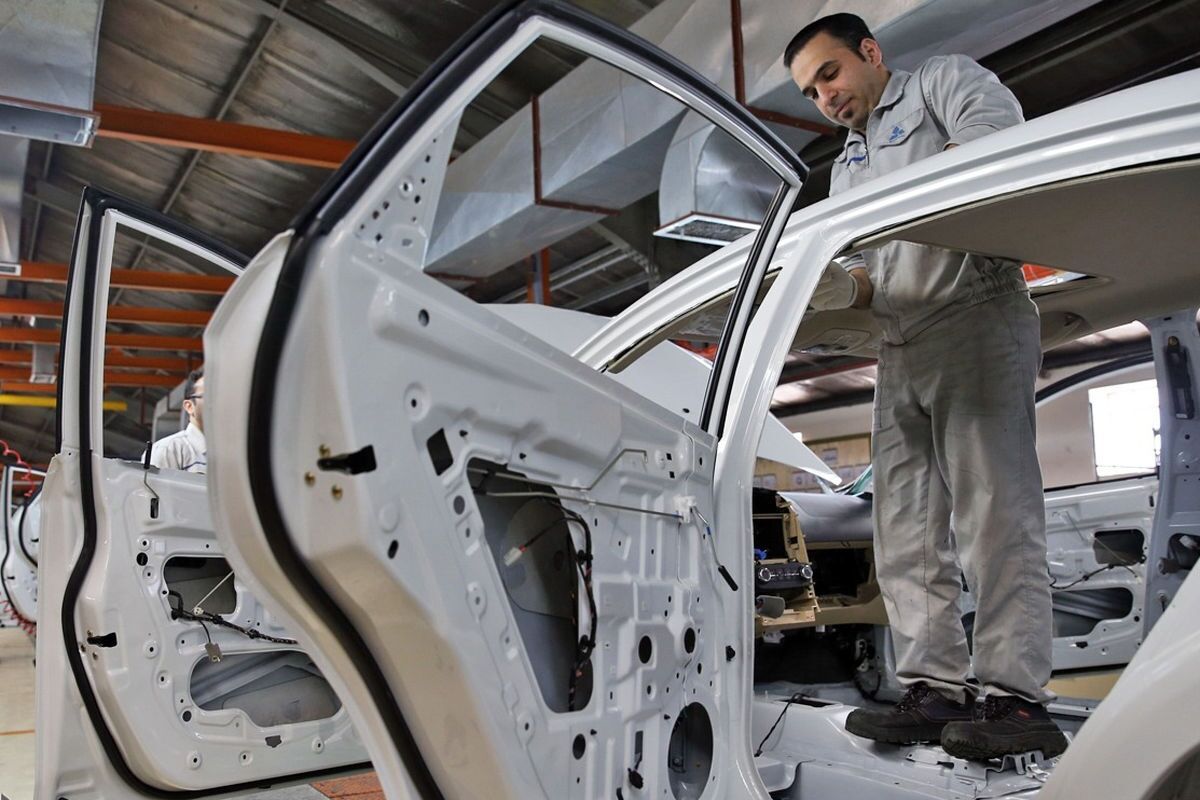 شوک به بازار خودرو/ تولید خودرو کاهش یافت