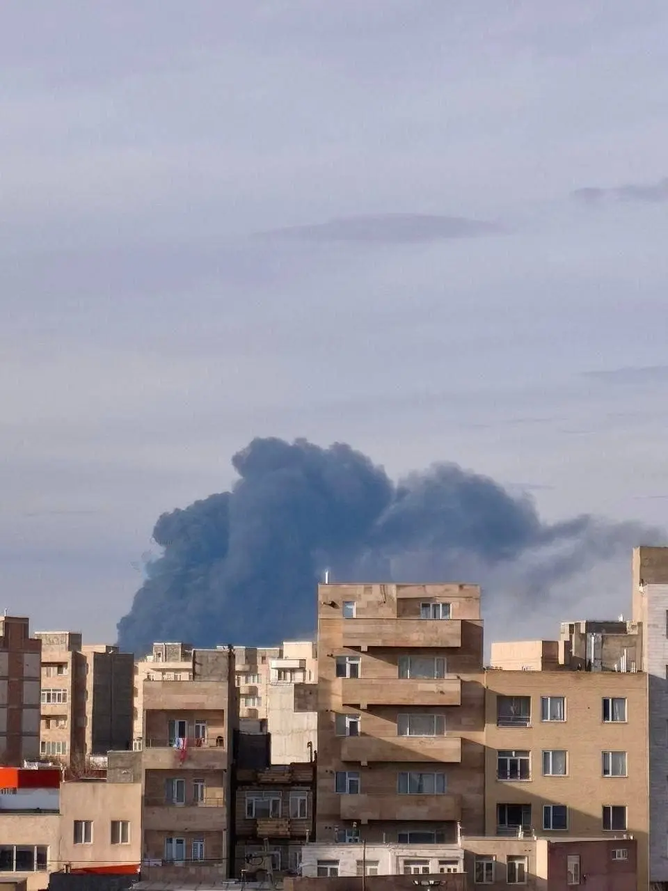 ماجرای دود مهیب در آسمان اردبیل چیست؟