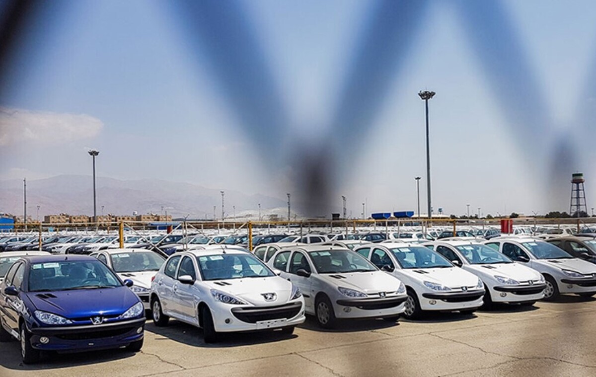 وضعیت بازار خودرو امروز دوشنبه ۲۰ بهمن‌ماه ۱۴۰۴ / کدام خودروها ارزان شدند؟ + جدول