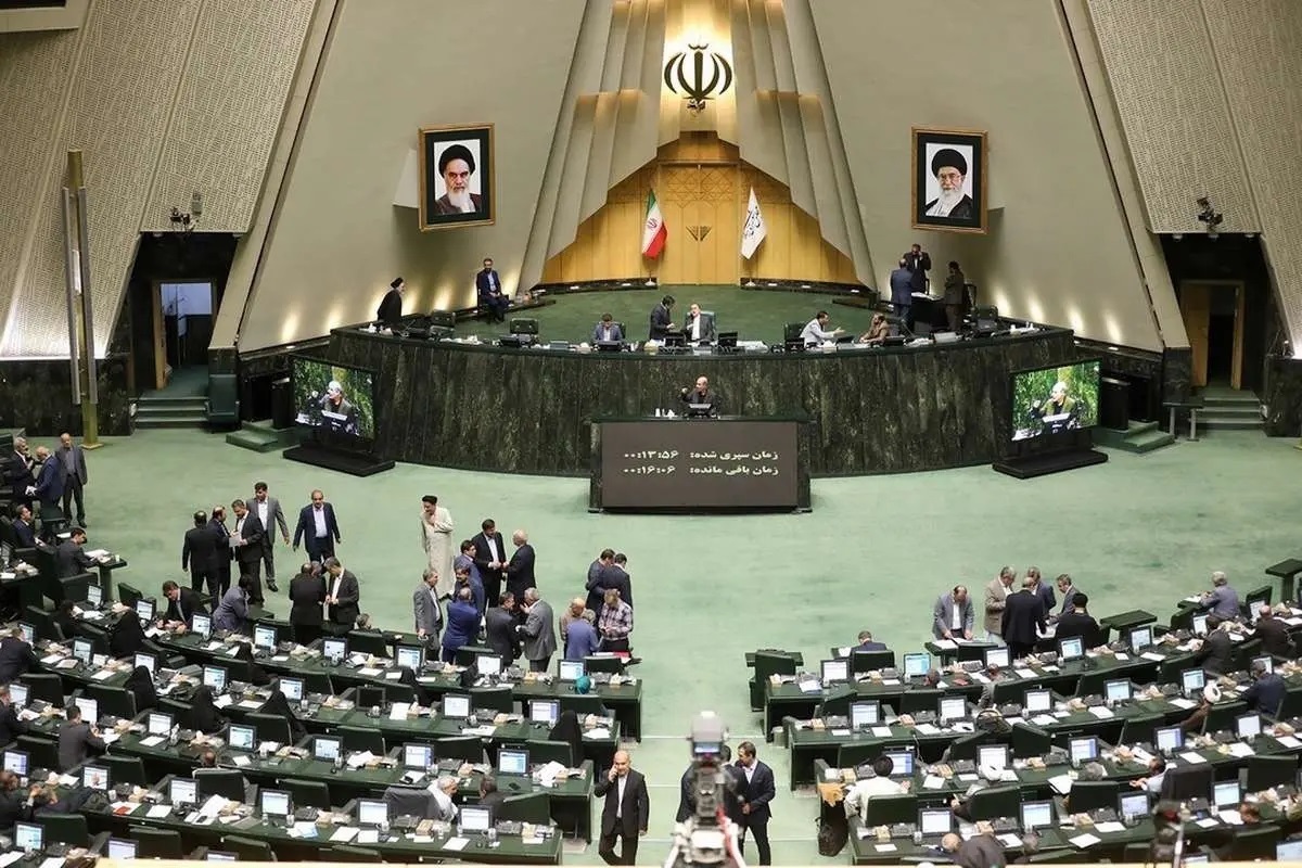 ایست طولانی مجلس به لایحه فوری دولت/ چرا تغییر ساعت رسمی بلاتکلیف است؟