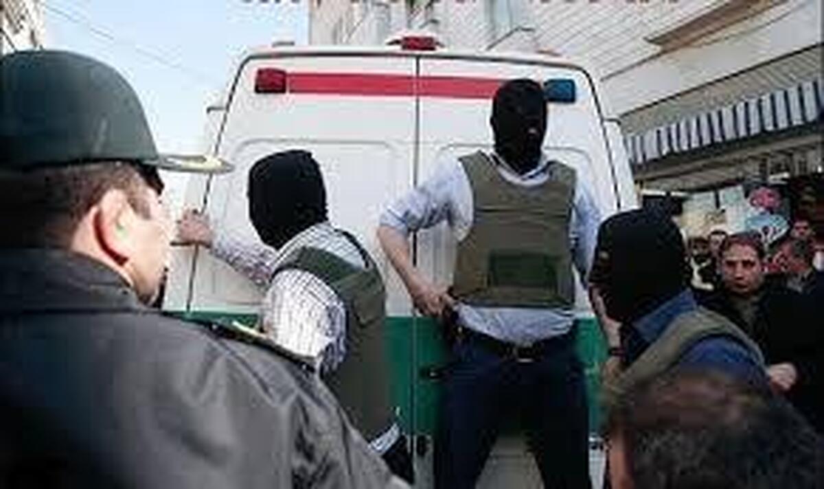 لحظه عجیب سرقت هالیوودی از ماشین حمل‌ + فیلم