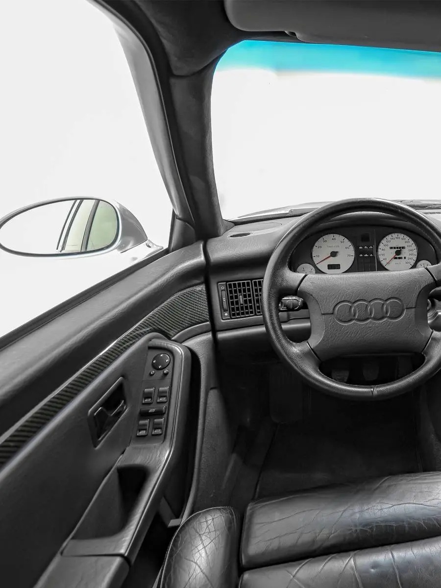 افسانهای روی چهار چرخ / نایابترین آئودی RS۲ دنیا به فروش گذاشته شد افسانهای روی چهار چرخ / نایابترین آئودی RS۲ دنیا به فروش گذاشته شد