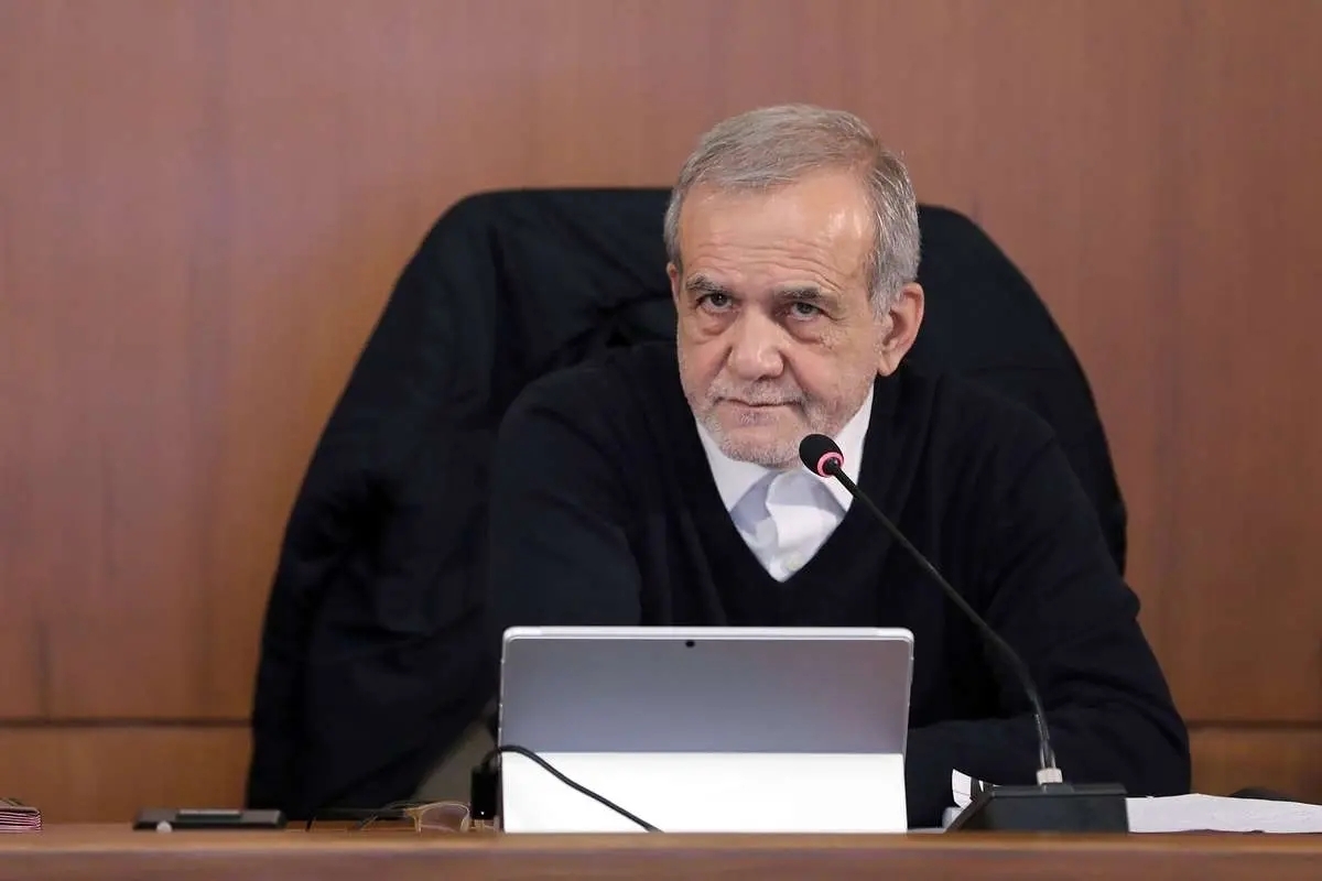 عصبانیت شدید پزشکیان در نشست رسمی / شما باعث اعتراض مردم هستید!