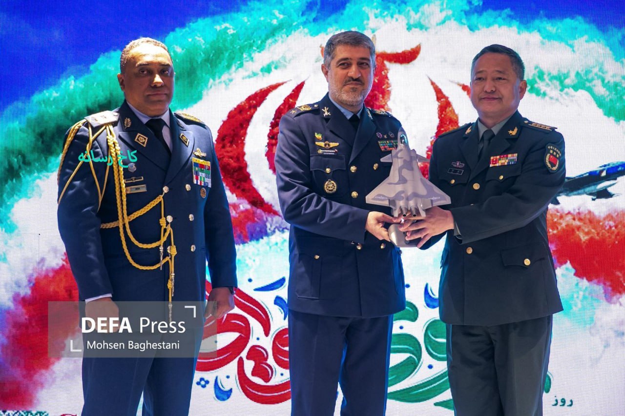 چین جنگنده J-20 به ایران هدیه داد / توافق مهم نظامی امضا شد؟