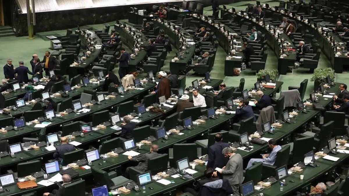 آغاز ماراتن بودجه ۱۴۰۵ با جلسات سه‌شیفته مجلس/ از رد افزایش مالیات بر ارزش افزوده تا تصویب پایه‌های جدید مالیاتی
