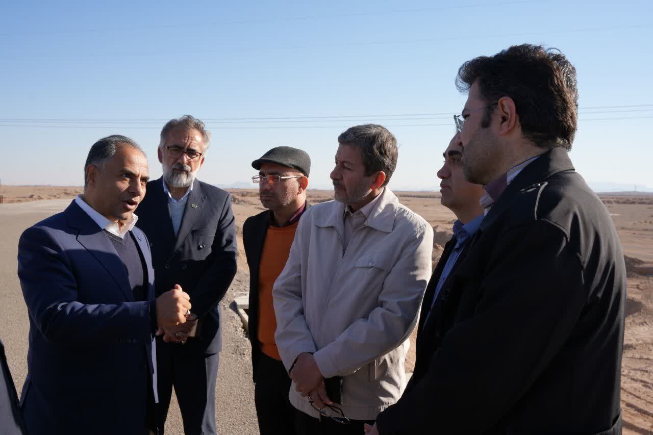 بازدید مدیرعامل بانک تجارت بهعنوان نماینده وزیر اقتصاد از پروژههای زیربنایی اصفهان بازدید مدیرعامل بانک تجارت بهعنوان نماینده وزیر اقتصاد از پروژههای زیربنایی اصفهان