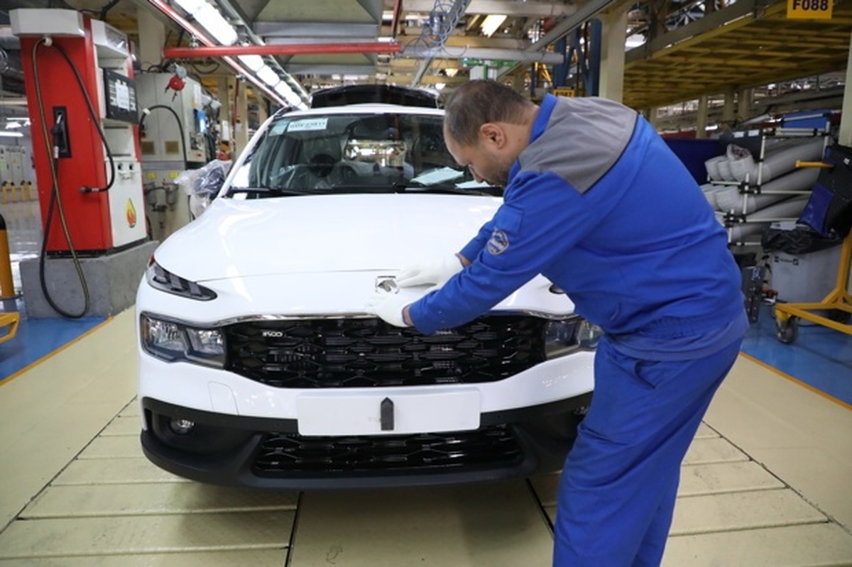 ظرفیت سهمیه عادی ایران‌خودرو تکمیل شد/ تداوم ثبت‌نام متقاضیان جوانی جمعیت و خودرو‌های فرسوده