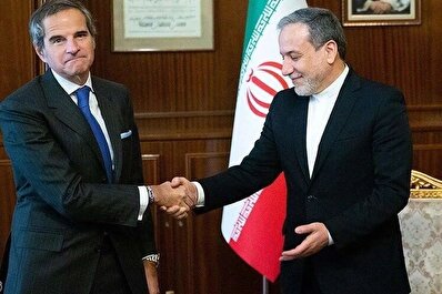 لحظه دیدار عراقچی و رافائل گروسی در مذاکرات ژنو + فیلم