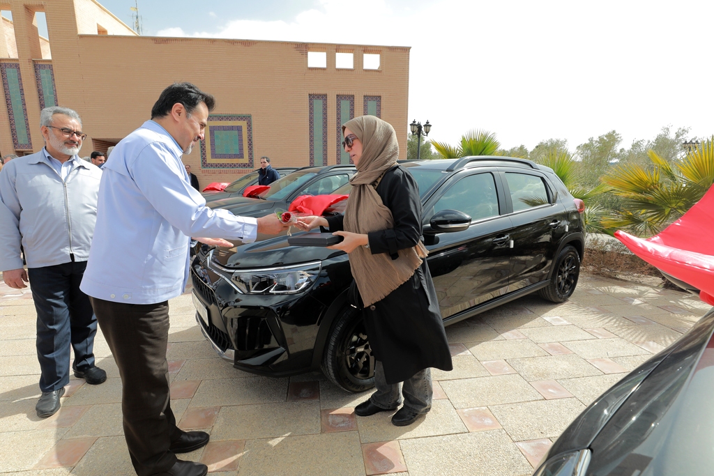 آغاز تحویل رسمی اولین سری از خودروهای سیتروئن C3-XR به مشتریان