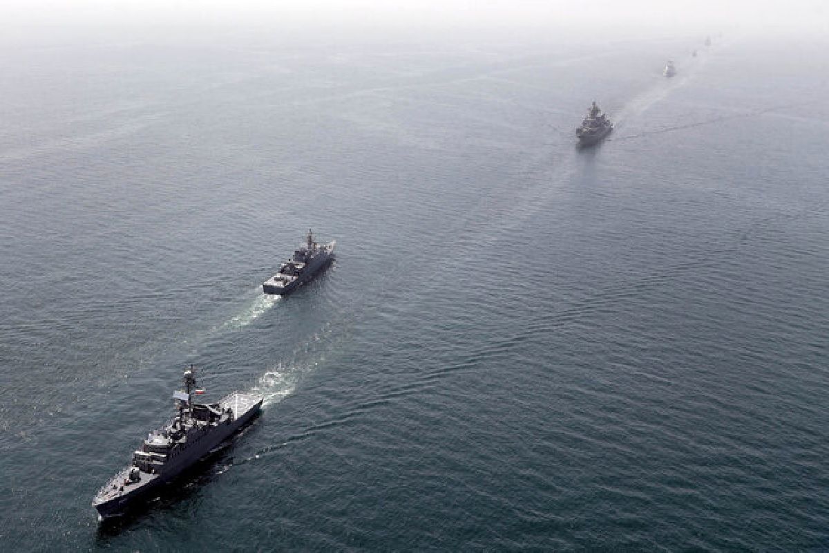 رزمایش مشترک ایران و روسیه در دریای عمان / نیروی دریایی به خط شد