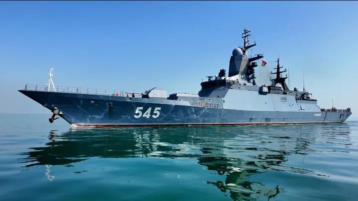 اولین تصویر از استقرار ناو استویسکی روسیه در بندرعباس