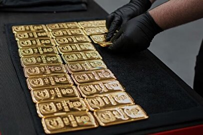 قیمت جهانی طلا امروز جمعه ۳ بهمن ۱۴۰۴/ یک قدم تا فتح کانال ۵ هزار دلاری