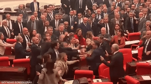 کتک کاری در پارلمان ترکیه کتک کاری در پارلمان ترکیه